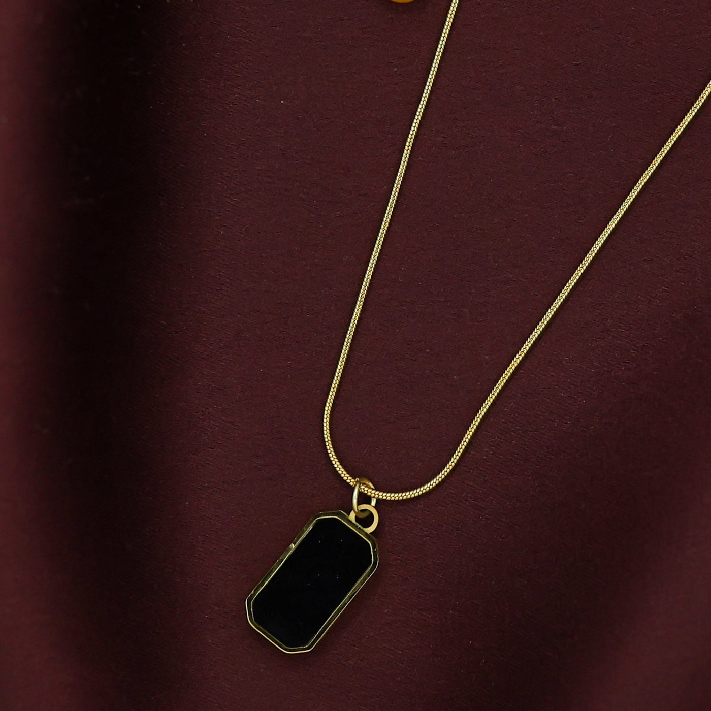 Reversible Black And White Pendant Necklace